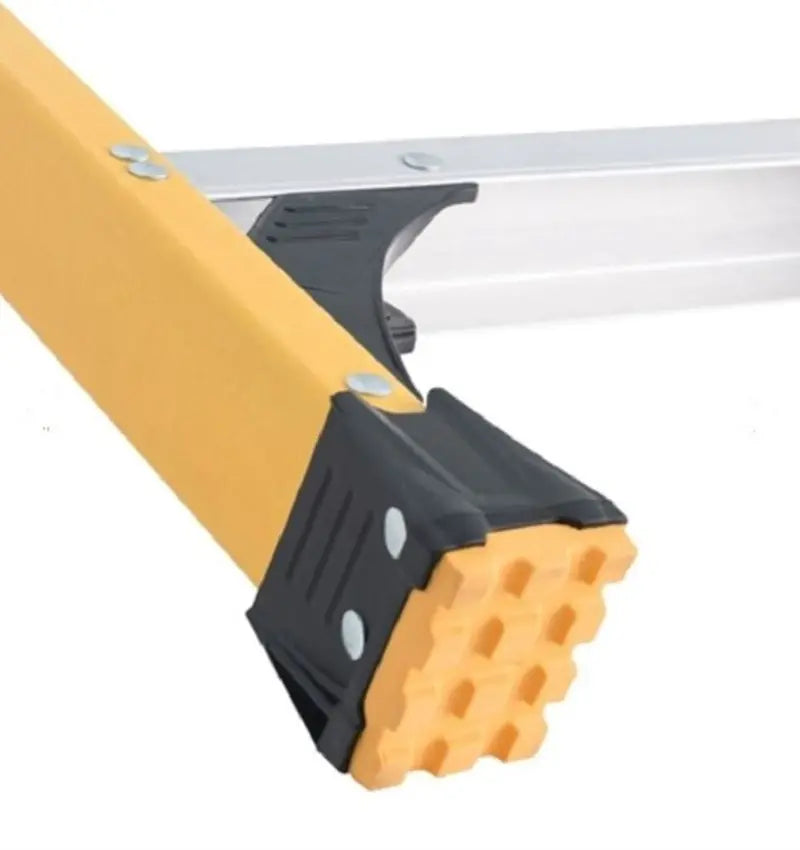 DEWALT Stepladder 500lb Rated FG 6′ DXL3810-06 from DEWALT