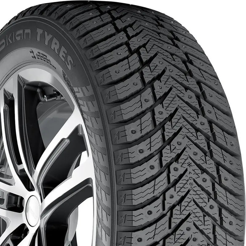 235/35R20 92T XL Passenger Car Tire Balanced Comfort and Control
