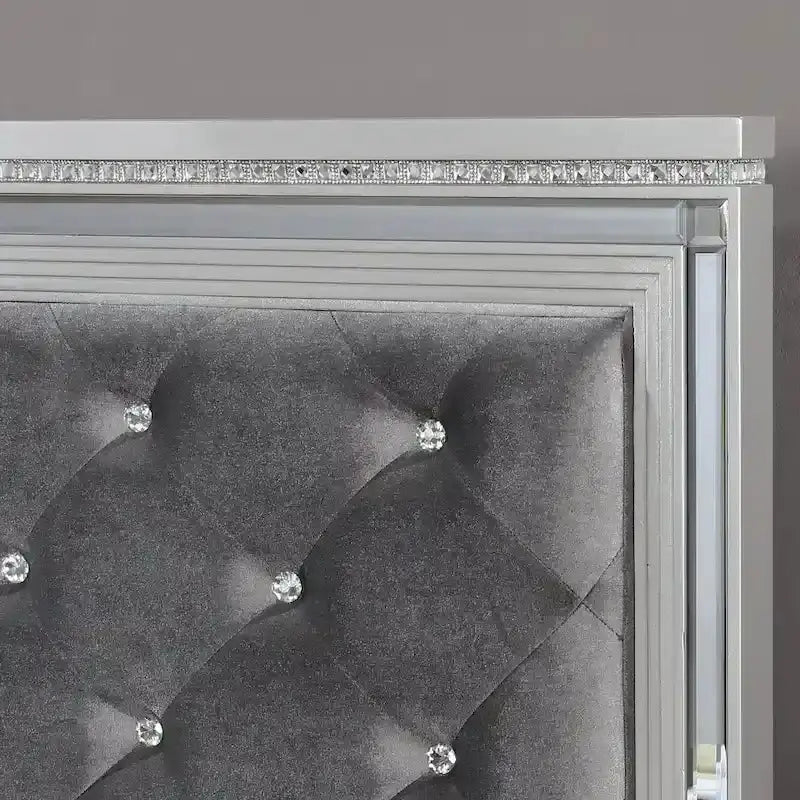 Seleena Glam Tufted Bedroom Set 5-Piece Silver-Wood Panel Collection with USB Charging Ports