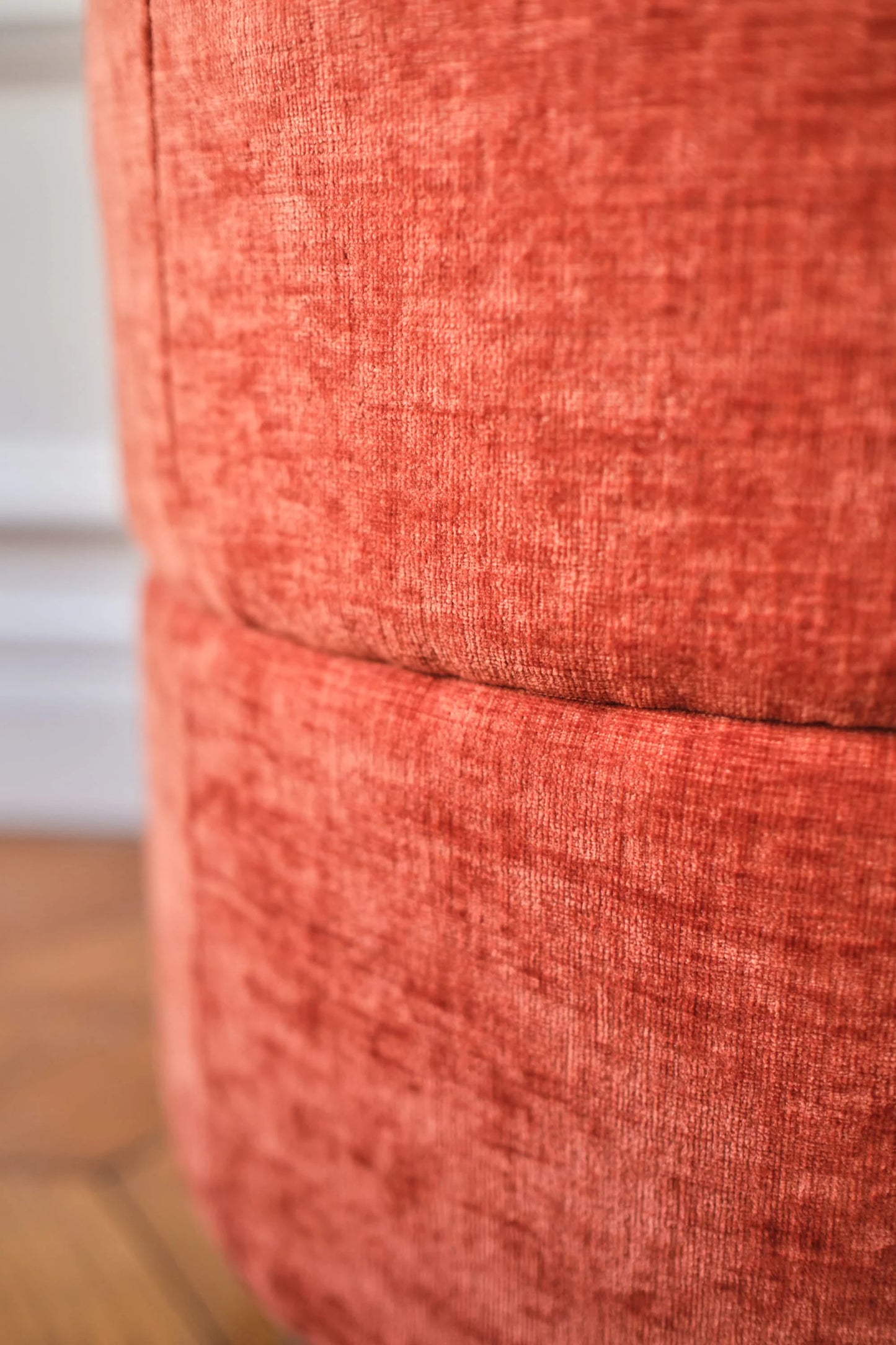 Auguste Pouf cylindrique en velours ocre