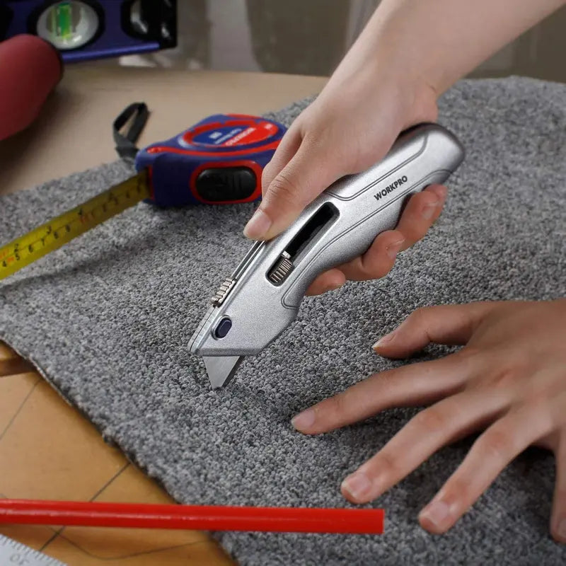 WORKPRO Retractable Utility Knife Self-Retracting Safety Box with 2 Spare Blades