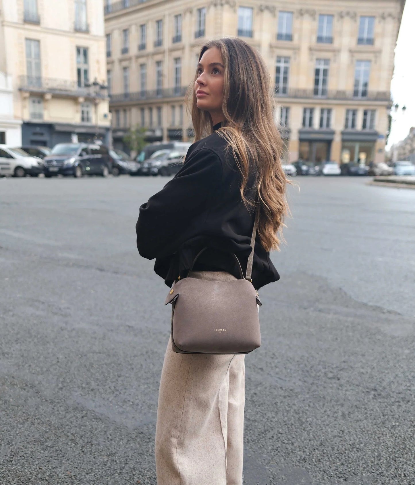 Medium Swann | Suede Taupe