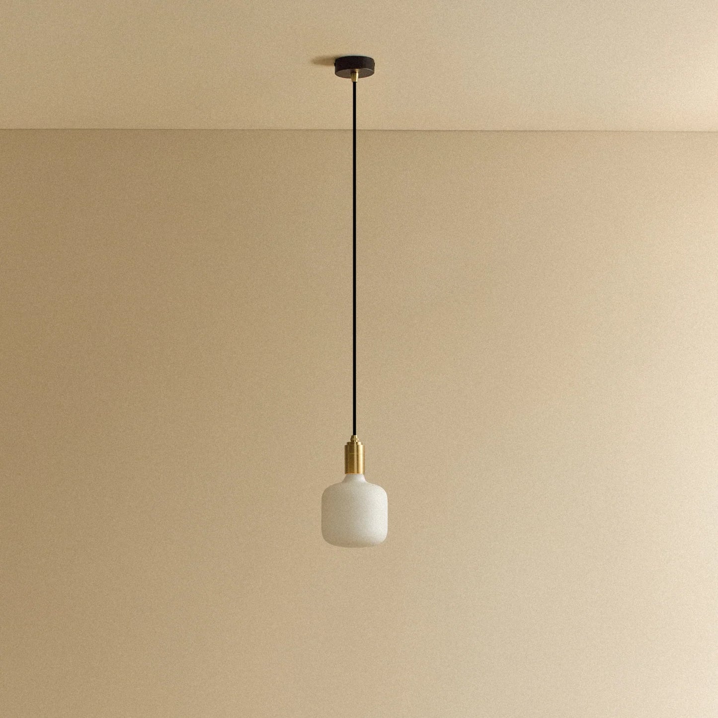 Oblo Pendant Light in Brass