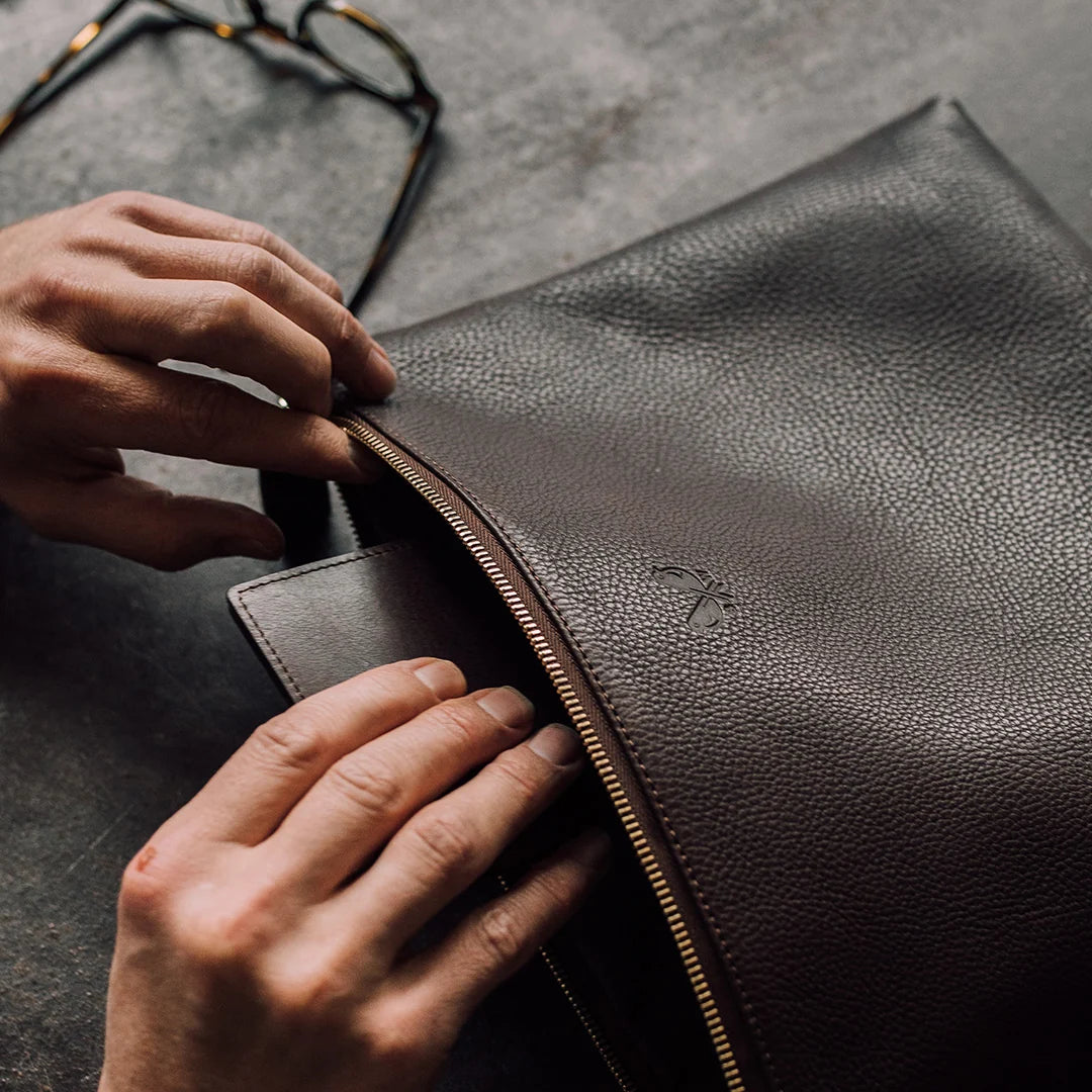 Flight Pouch - Brown Leather