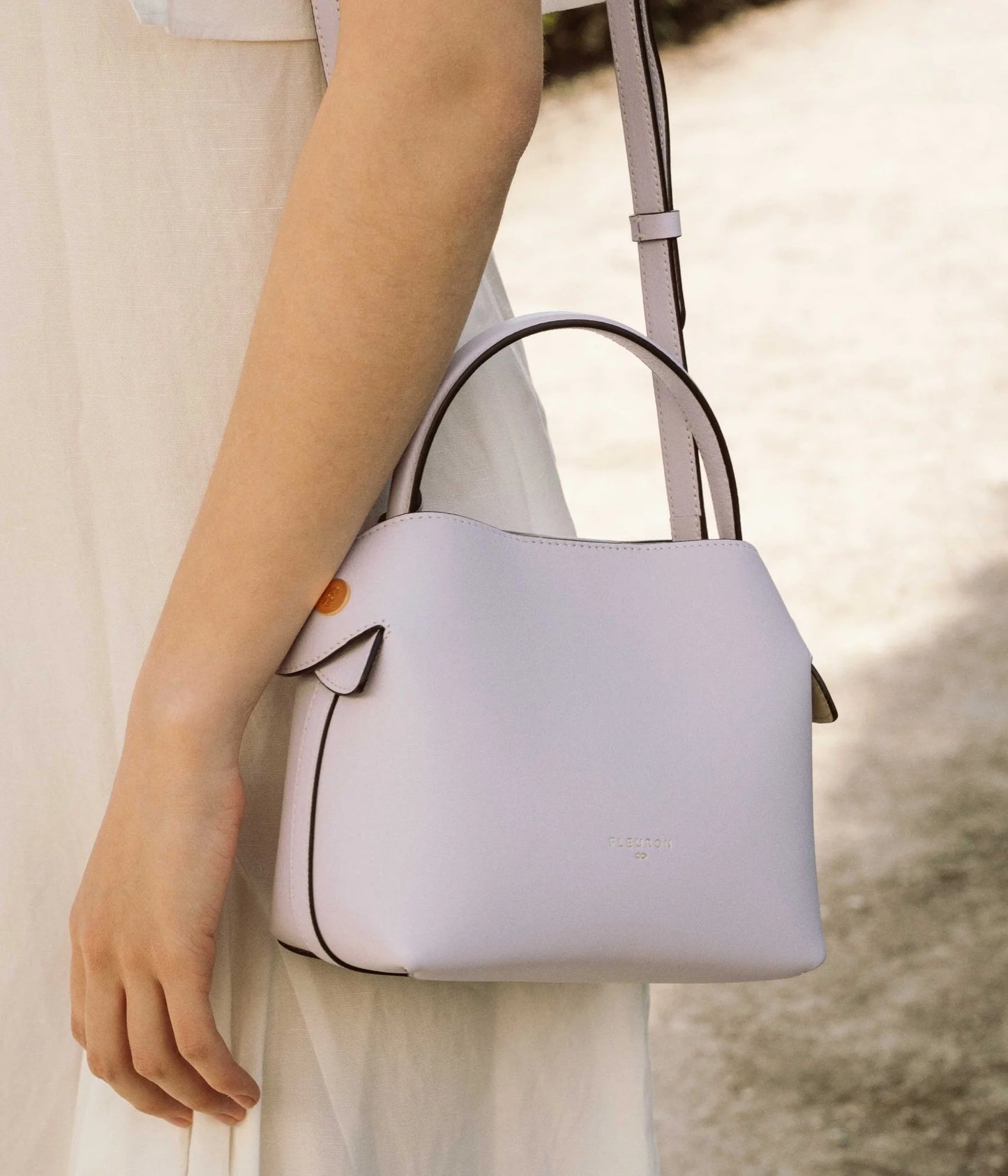 Mini Swann | Glycine