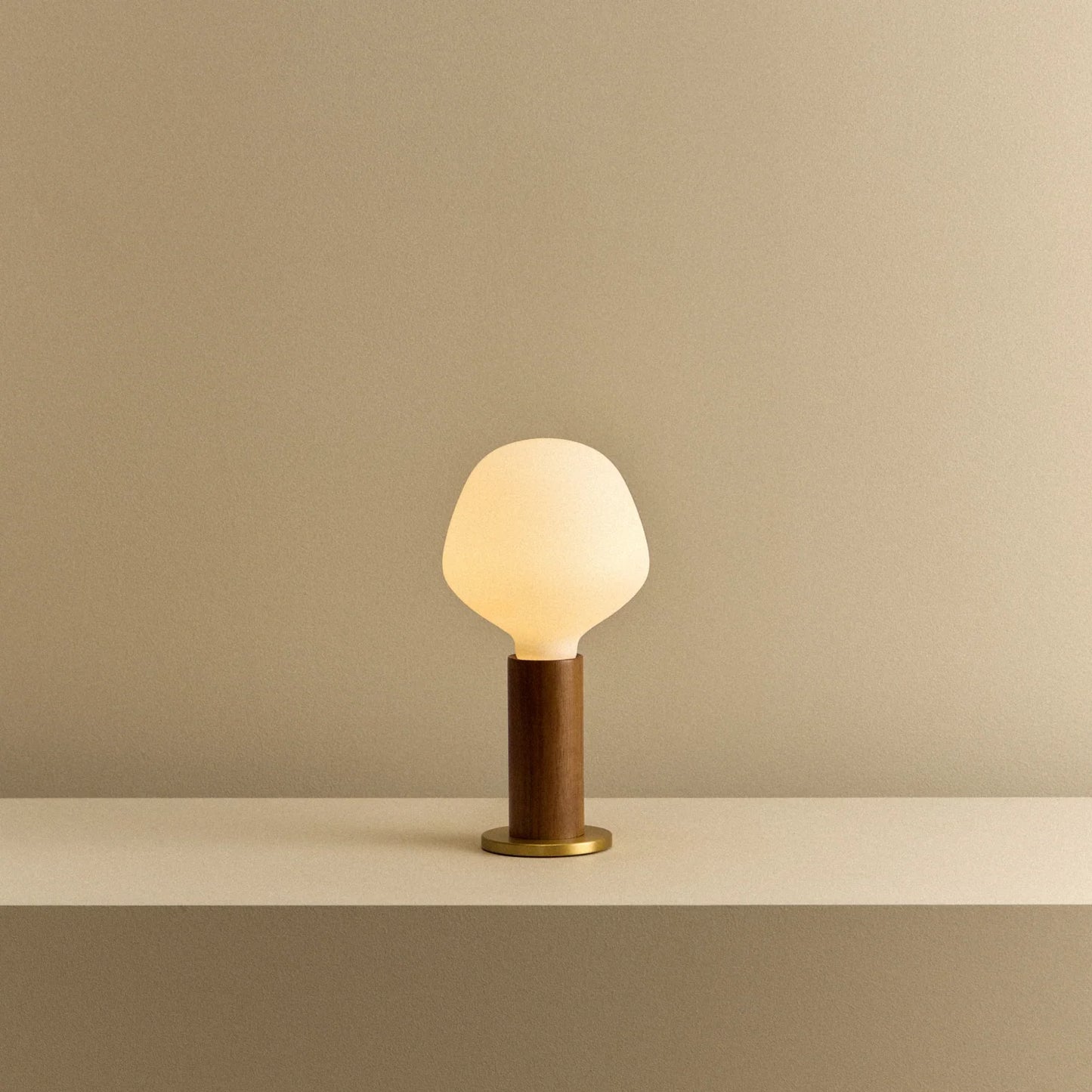 Knuckle Table Lamp in Walnut + Enno
