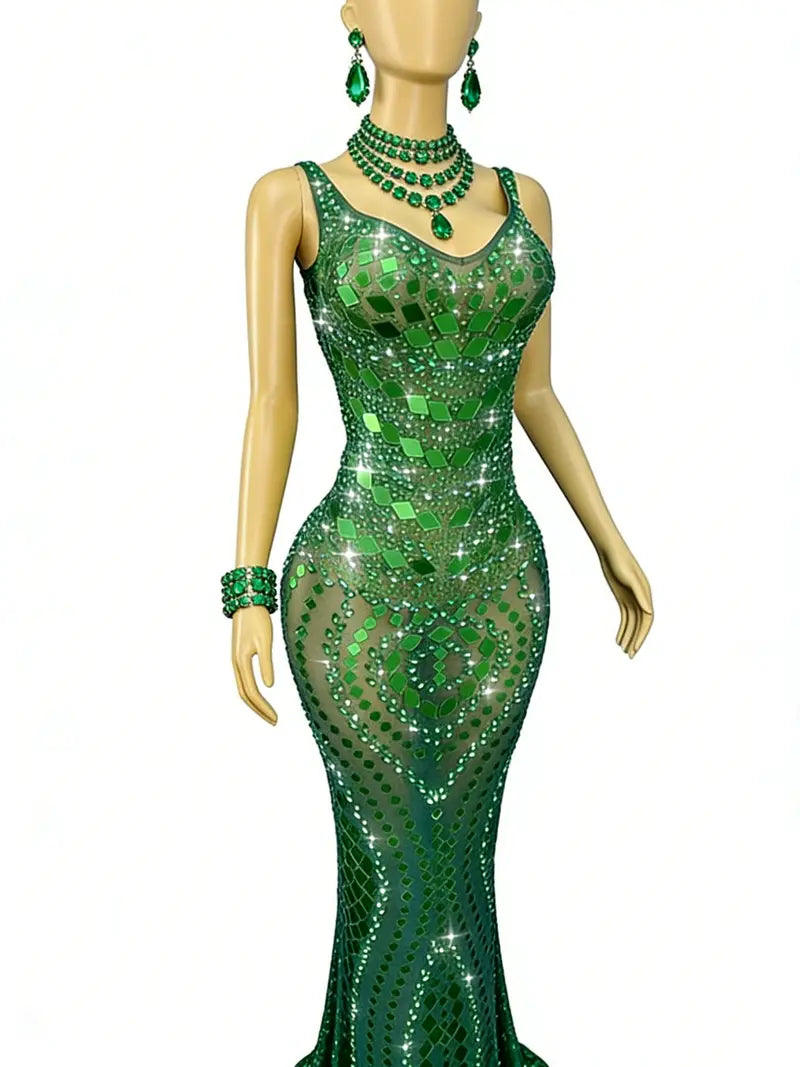 Emerald Green Sequin Mermaid Evening Dress with V-Neck, Open Back, and Floor-Length Cut