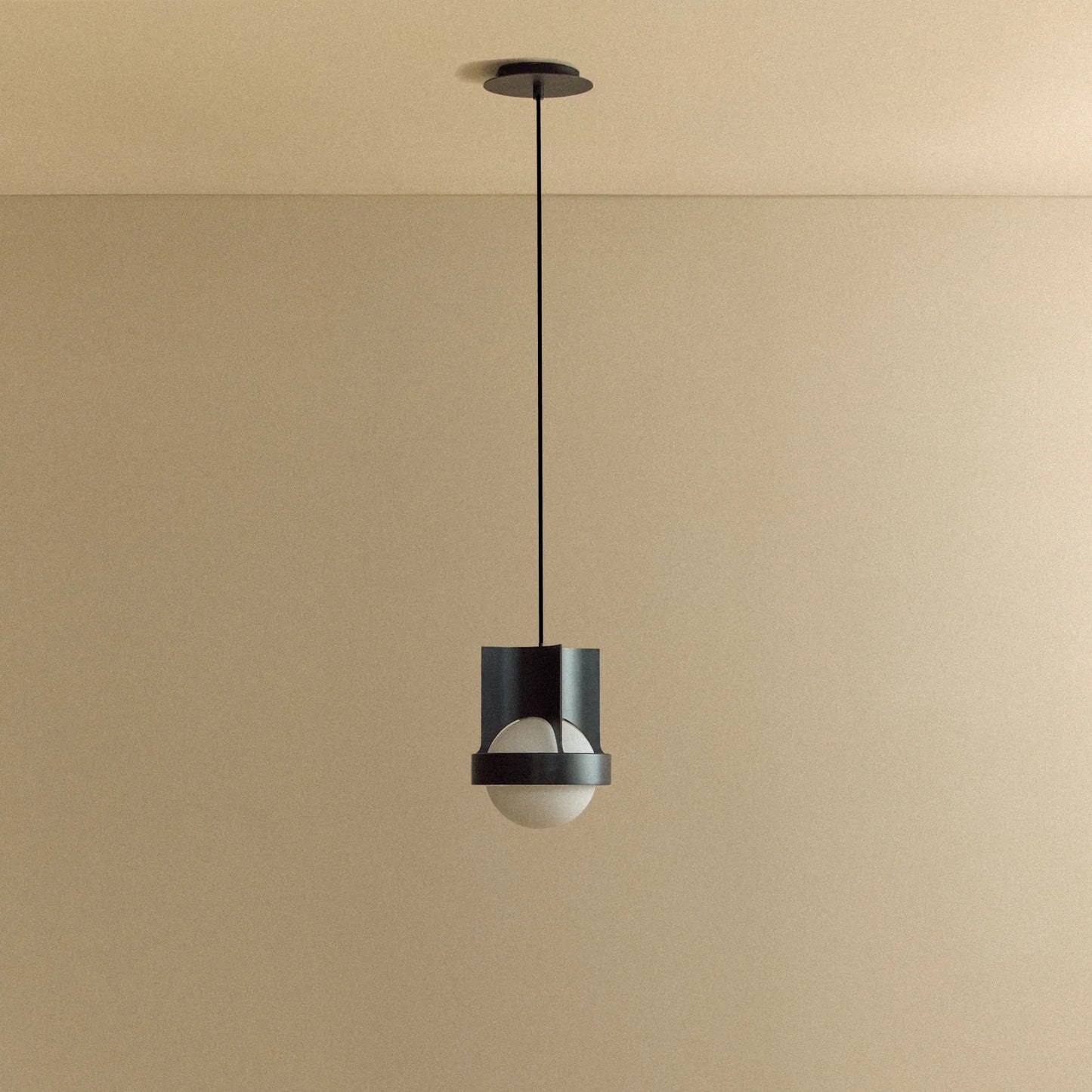 Loop Single Pendant in Dark Grey + Sphere IV