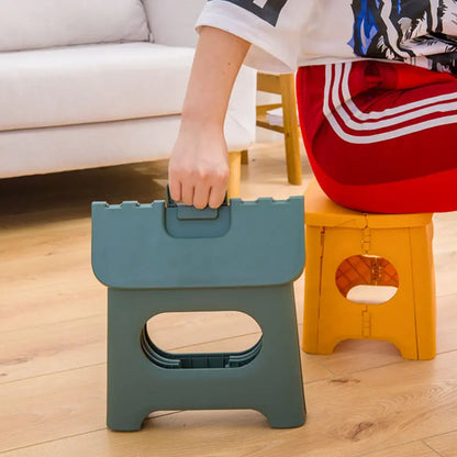 Compact Foldable Step Stool with Integrated Carry Handle
