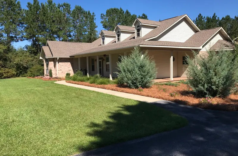 Premium Long-Needle Pine Straw Mulch  Covers Up to 300 Sq. Ft.