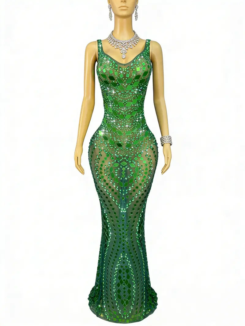 Emerald Green Sequin Mermaid Evening Dress with V-Neck, Open Back, and Floor-Length Cut