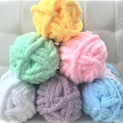 Chunky Cable-Knit Decorative Throw Blanket for Living Spaces