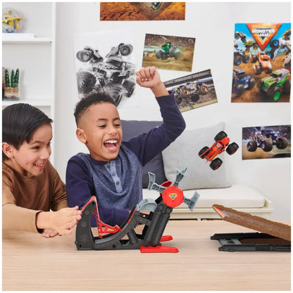 Monster Jam, Official Bakugan Dragonoid Stunt Dial Playset with Exclusive 1:64 Scale Dragonoid Die-Cast Monster Truck