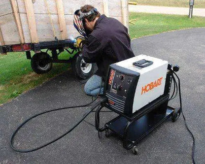 Hobart Handler 115V MIG Welder  140-Amp Industrial-Grade 500559 Unit