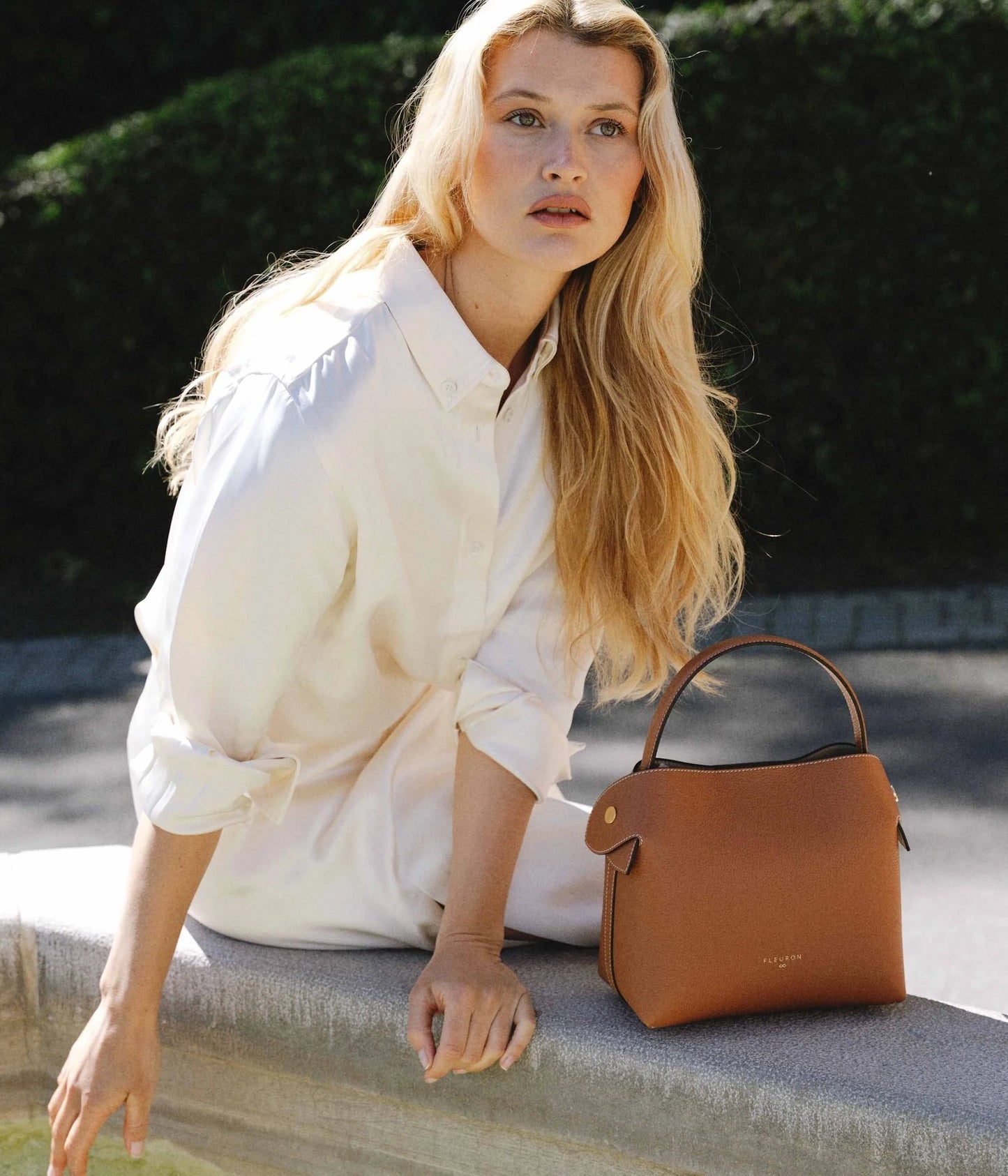 Medium Swann | Caramel