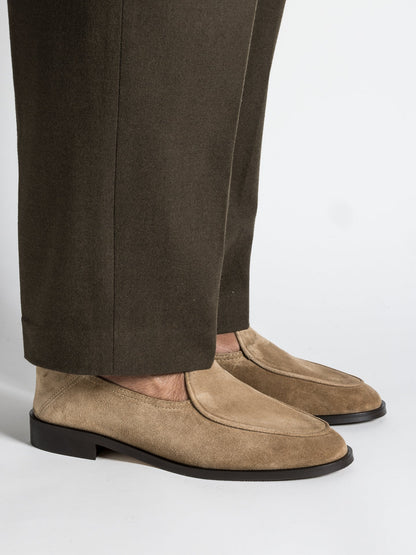 CHRIS EARTH SUEDE