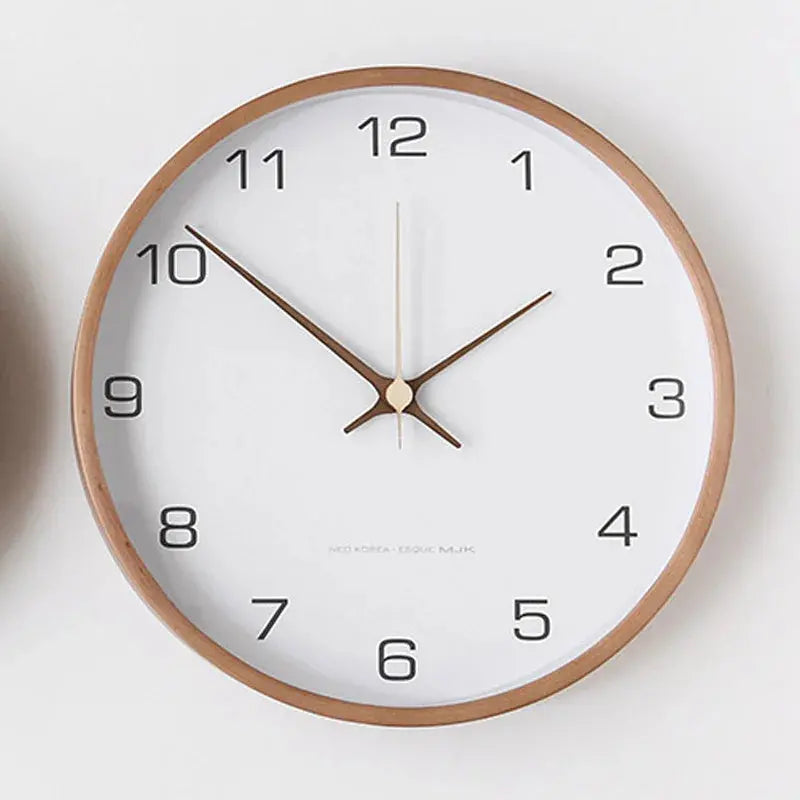 Scandinavian-Inspired Silent Round Wall Clock with Clean Dial