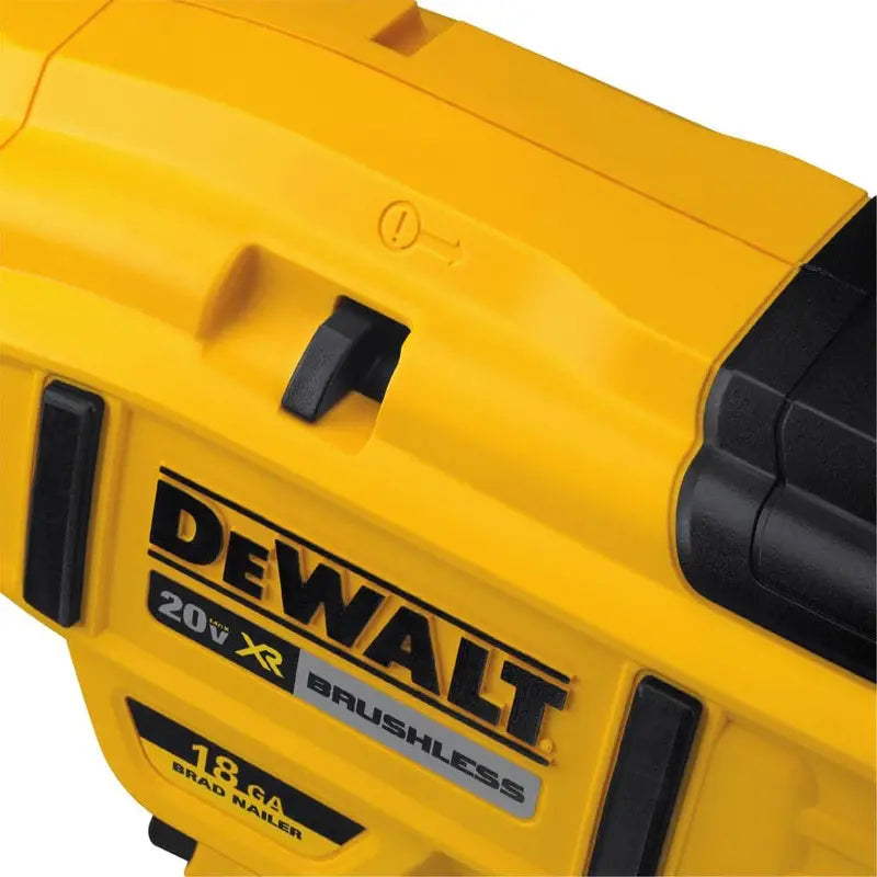 DeWalt 20V MAX XR Brad Nailer  Cordless 18-Gauge Finish Nailer (Tool-Only, DCN680B)