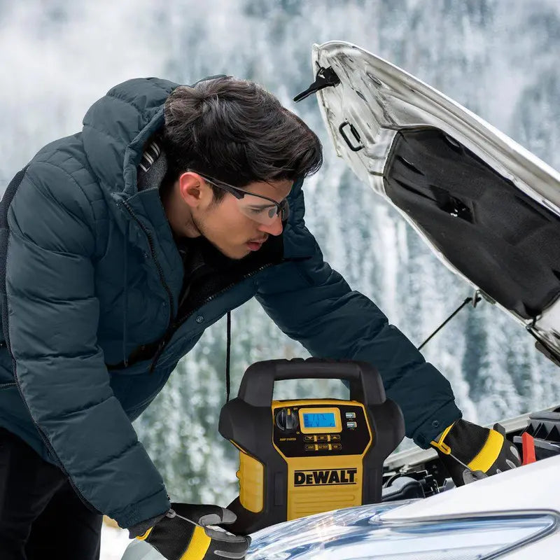 DW Portable Jump Starter with Air Compressor  1400 Peak Amp Lithium Power Bank with Digital Display