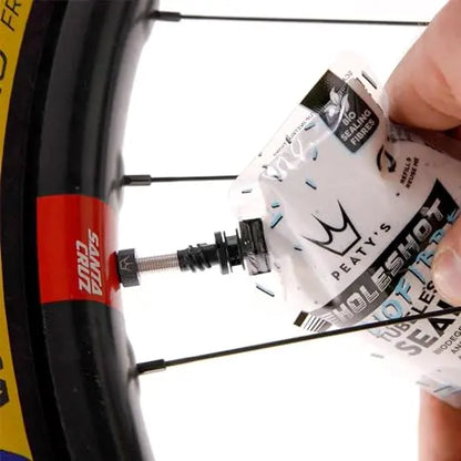 Peaty’s Holeshot Biofibre Tubeless Tire Sealant  Fast Puncture Repair, 6mm, Biodegradable, 1L, MTB/Road/Gravel