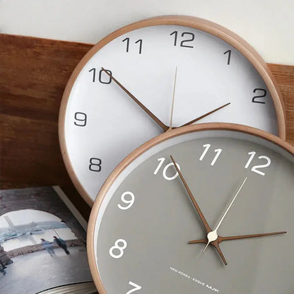 Scandinavian-Inspired Silent Round Wall Clock with Clean Dial