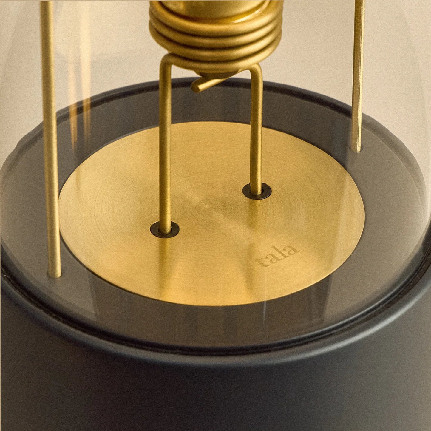 The Muse 2.0 Portable Lamp in Hackles Black