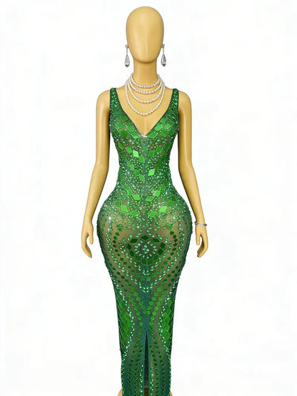 Emerald Green Sequin Mermaid Evening Dress with V-Neck, Open Back, and Floor-Length Cut