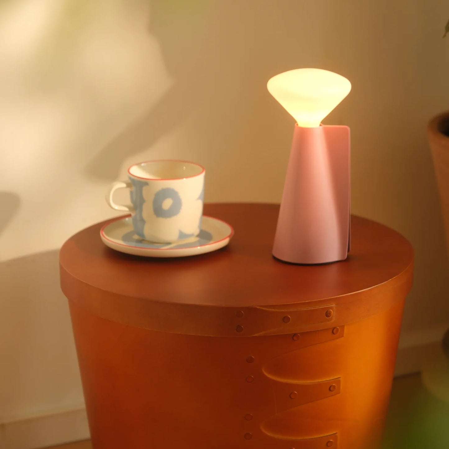 Mantle Portable Lamp in Peony Pink