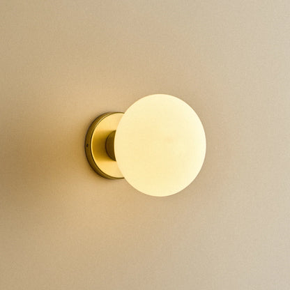Lochan Wall Light in Brass + Oval