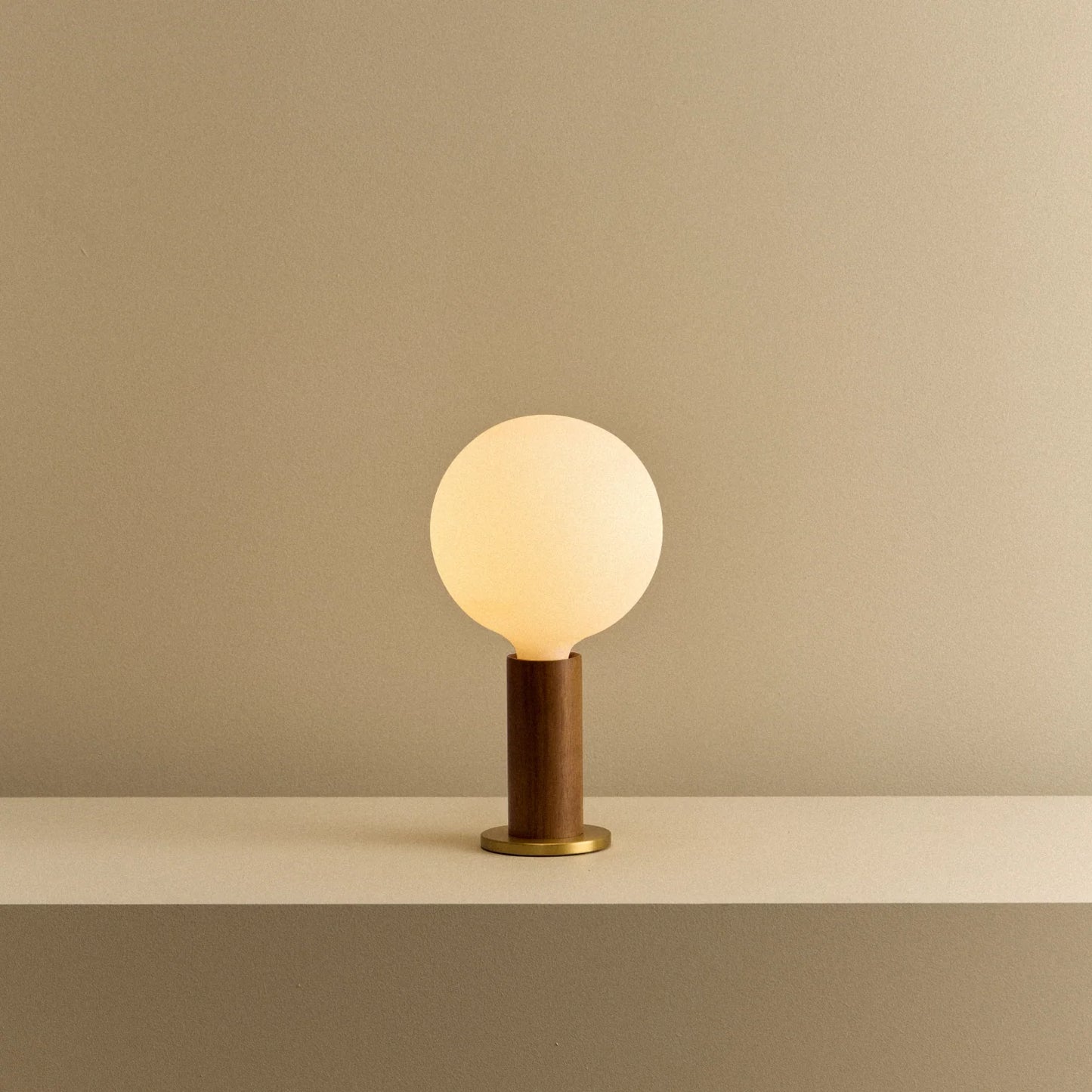 Knuckle Table Lamp in Walnut + Sphere IV