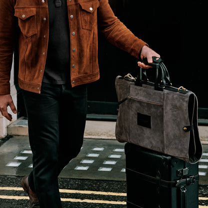 Suede Trifold - Storm Grey