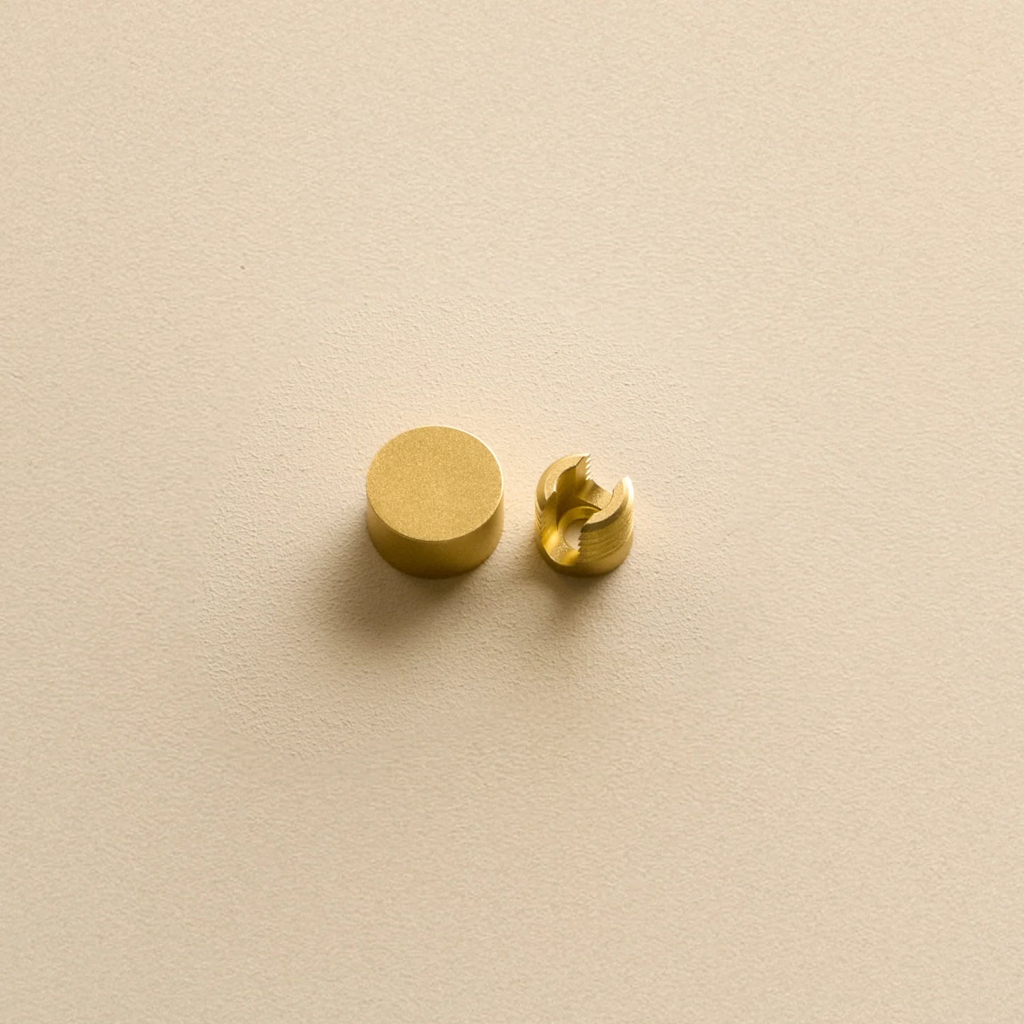 Oval Plug-In Pendant in Brass