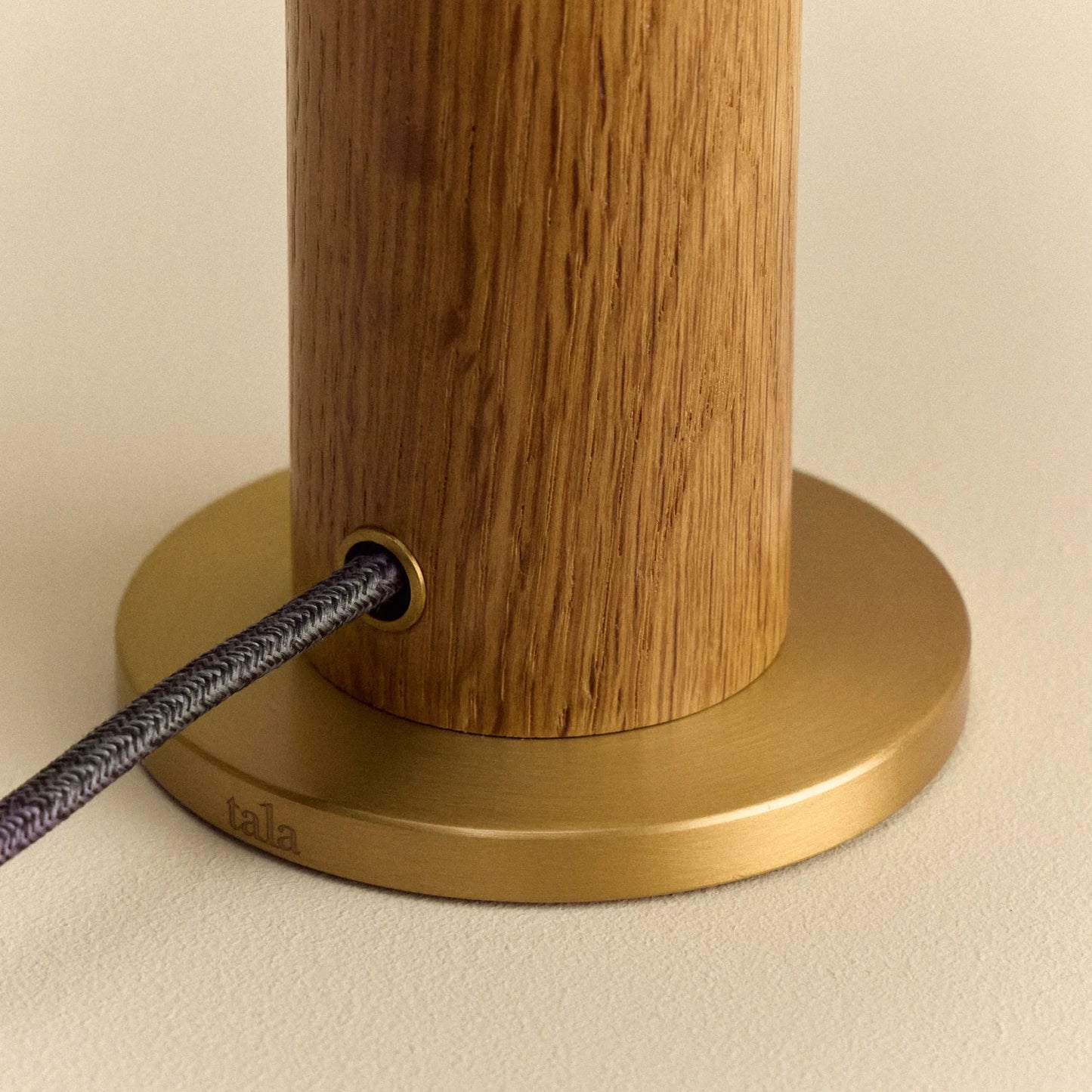 Knuckle Table Lamp in Oak + Oblo