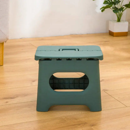 Compact Foldable Step Stool with Integrated Carry Handle