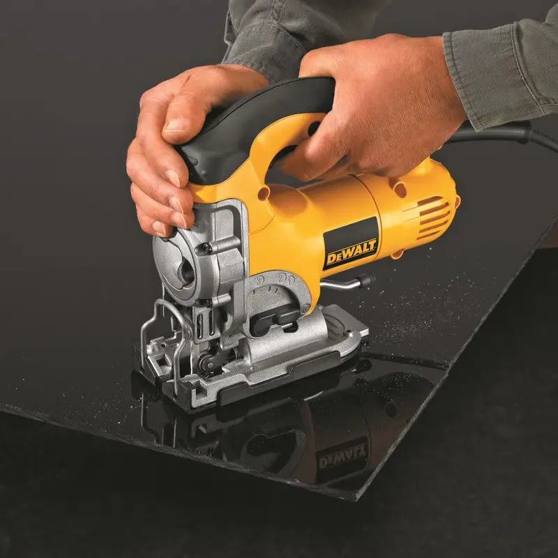DEWALT HEAVY-DUTY VARIABLE SPEED TOP-HANDLE JIG SAW KIT (DW331K)