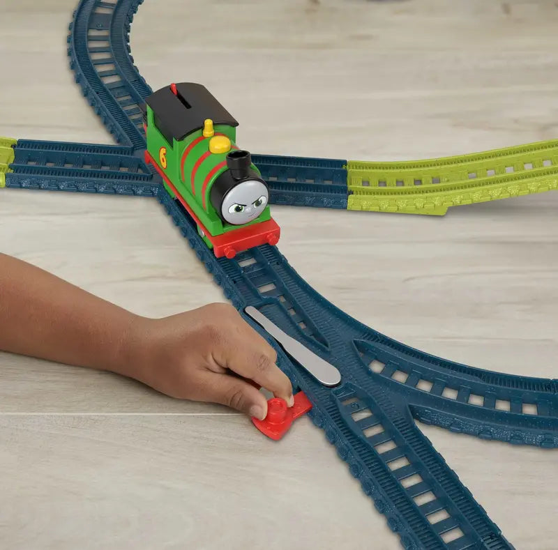 Thomas and Friends Percy 6-in-1 Set with Motorized Percy Engine, Track and Play Pieces