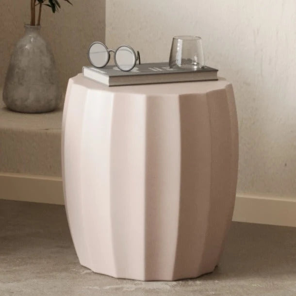 Table d'appoint ronde en magn sie rose p le Grenade