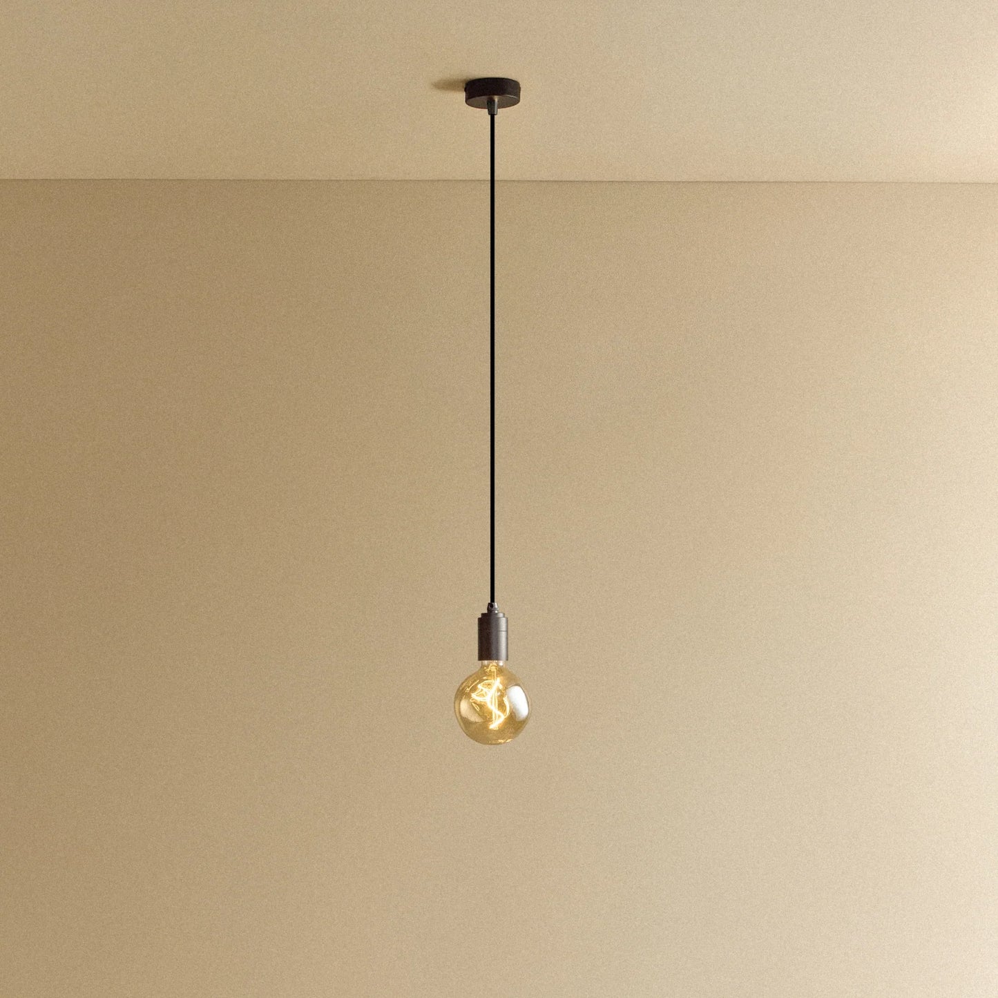 Voronoi I Pendant Light in Graphite