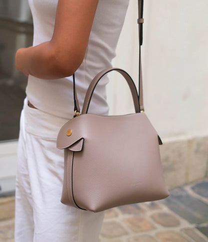 Medium Swann | Cappuccino