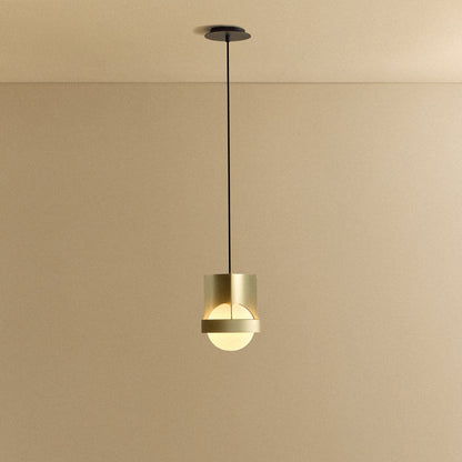 Loop Single Pendant in Gold + Sphere IV