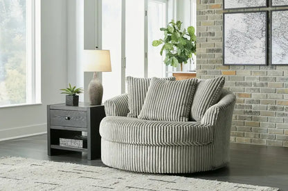 Extra-Wide Swiveling Accent Chair with 360° Rotation and Upholstered Comfort