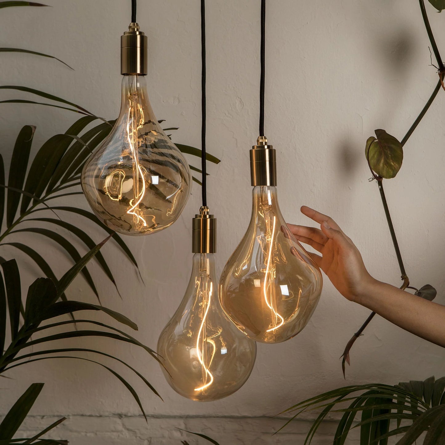 Triple Pendant in Oak + Voronoi II
