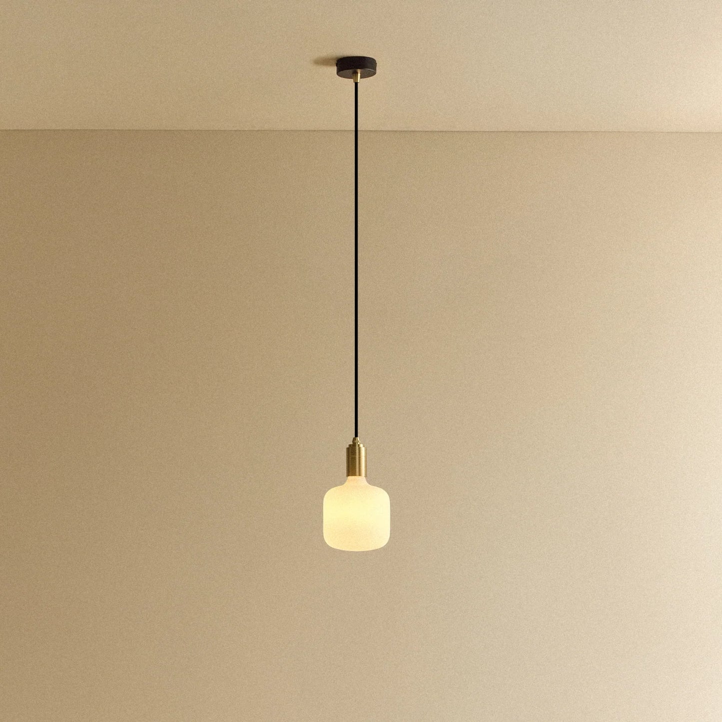 Oblo Pendant Light in Brass