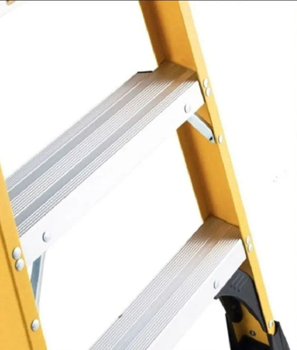 DEWALT Stepladder 500lb Rated FG 6′ DXL3810-06 from DEWALT