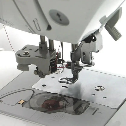 Brother SE600 Computerized Embroidery and Sewing Machine  5″ x 7″ Hoop Area, Full-Color LCD Interface