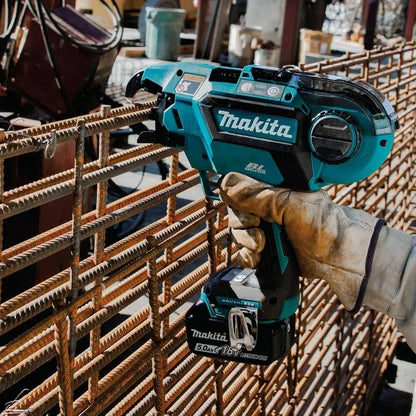 Makita 18V LXT Lithium-Ion Brushless Cordless Rebar Tying Tool Kit (5.0 Ah) XRT01TK