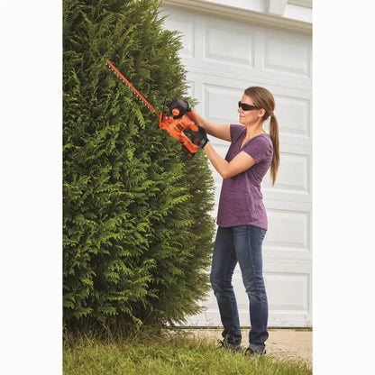 20V MAX* 18 in. Cordless Hedge Trimmer
