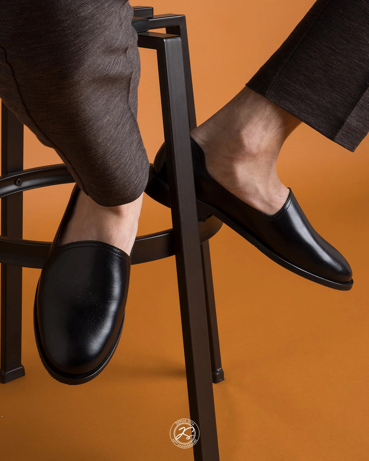 SLIM BLACK LEATHER