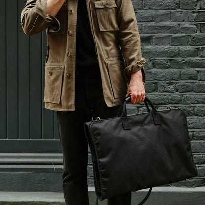 Trifold - Black