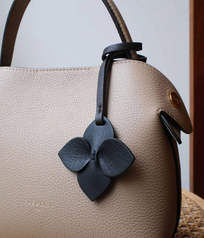 Mini Sia | Noir Lisse